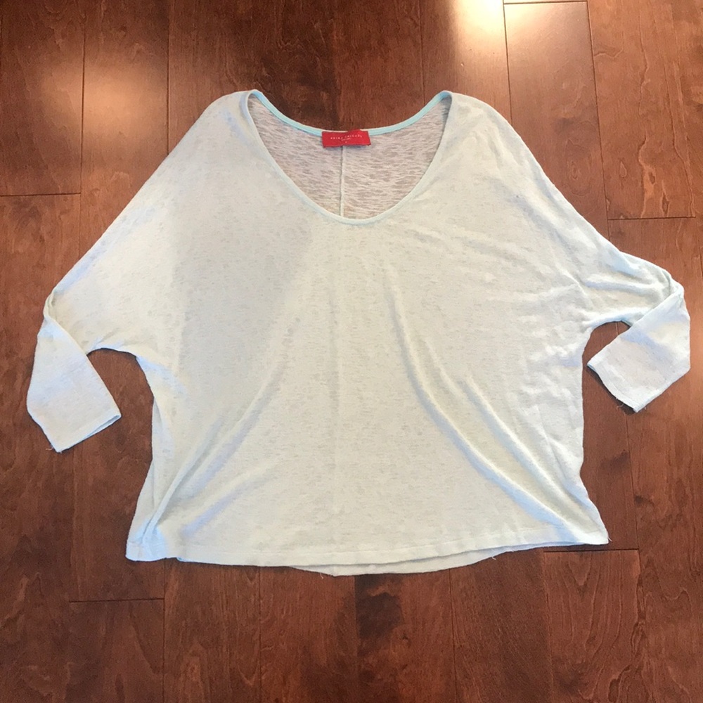 Mint Akira Flowy Top